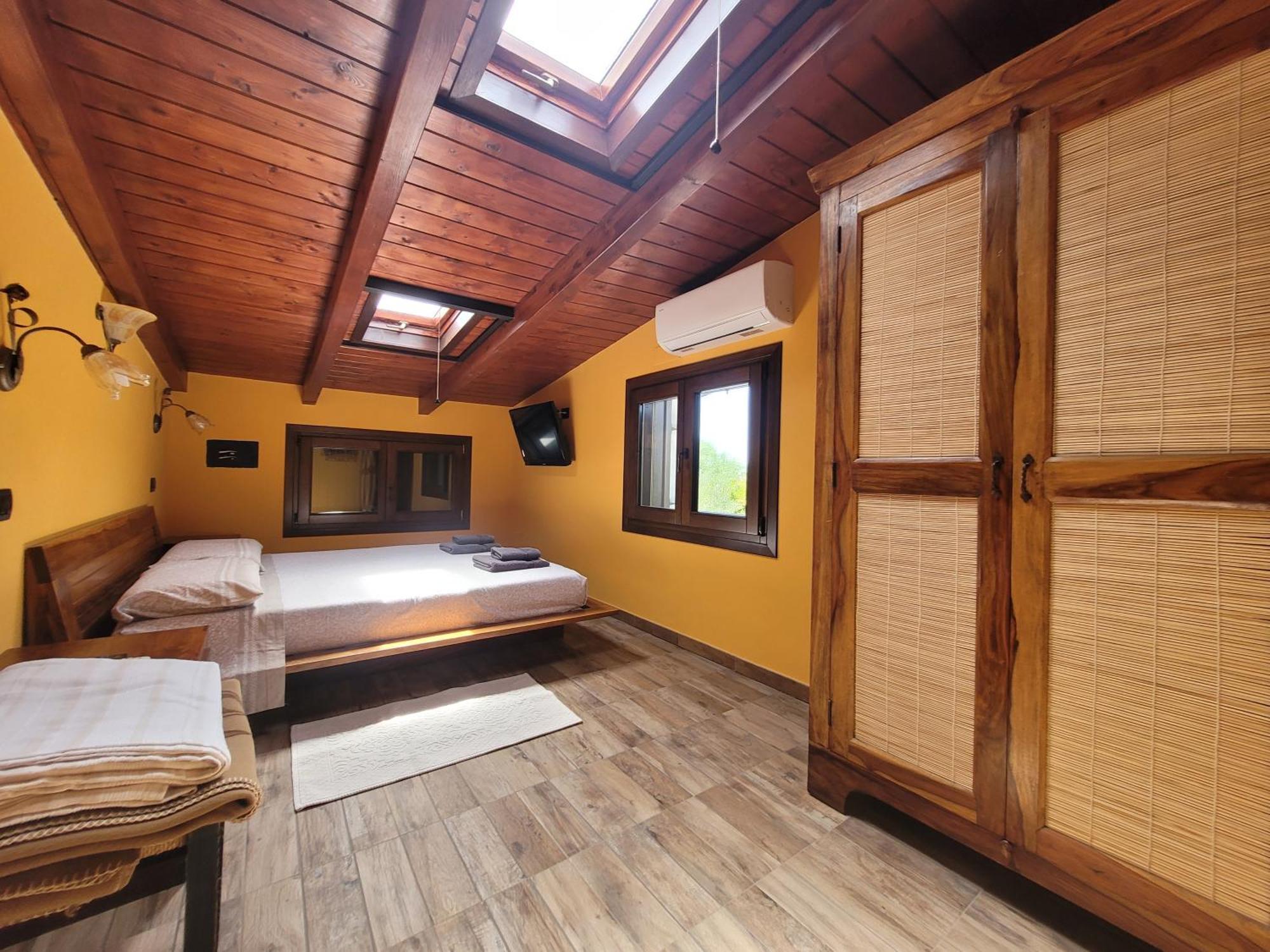 Rifugio Della Pace Piano Terra E Primo Piano Villa Sant Isidoro  Kültér fotó